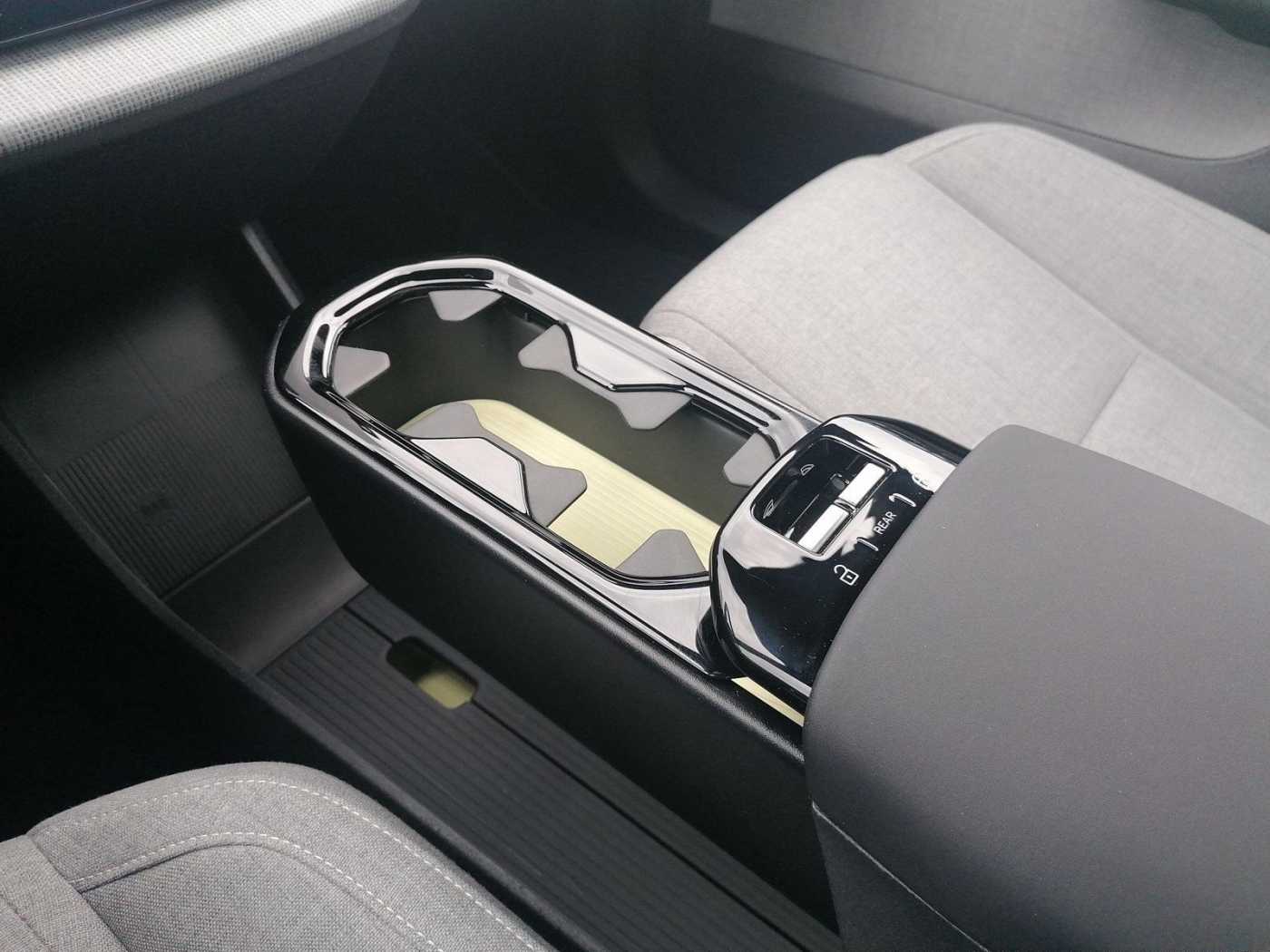Volvo EX30 – Bild 18