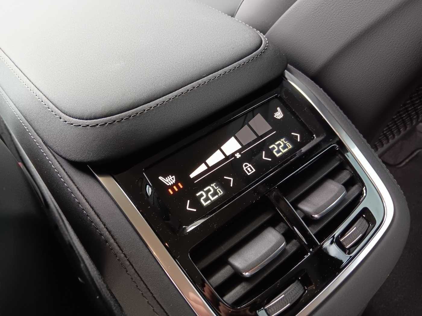 Volvo XC90 – Bild 12