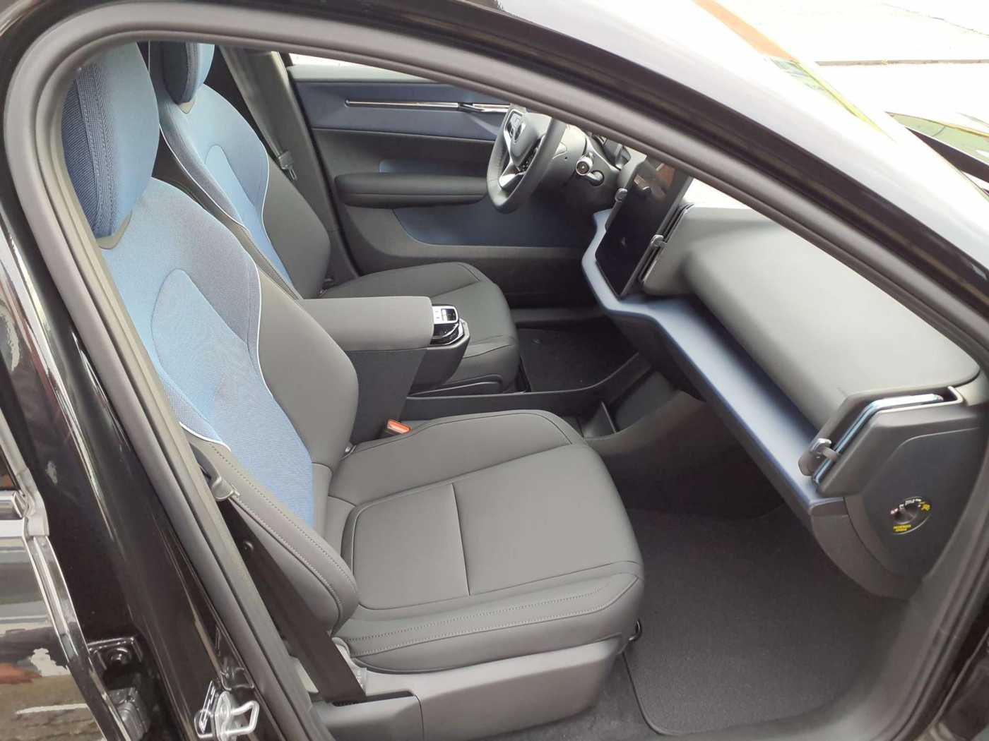 Volvo EX30 – Bild 10
