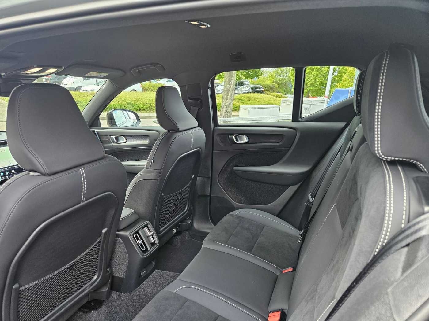 Volvo EX40 – Bild 11