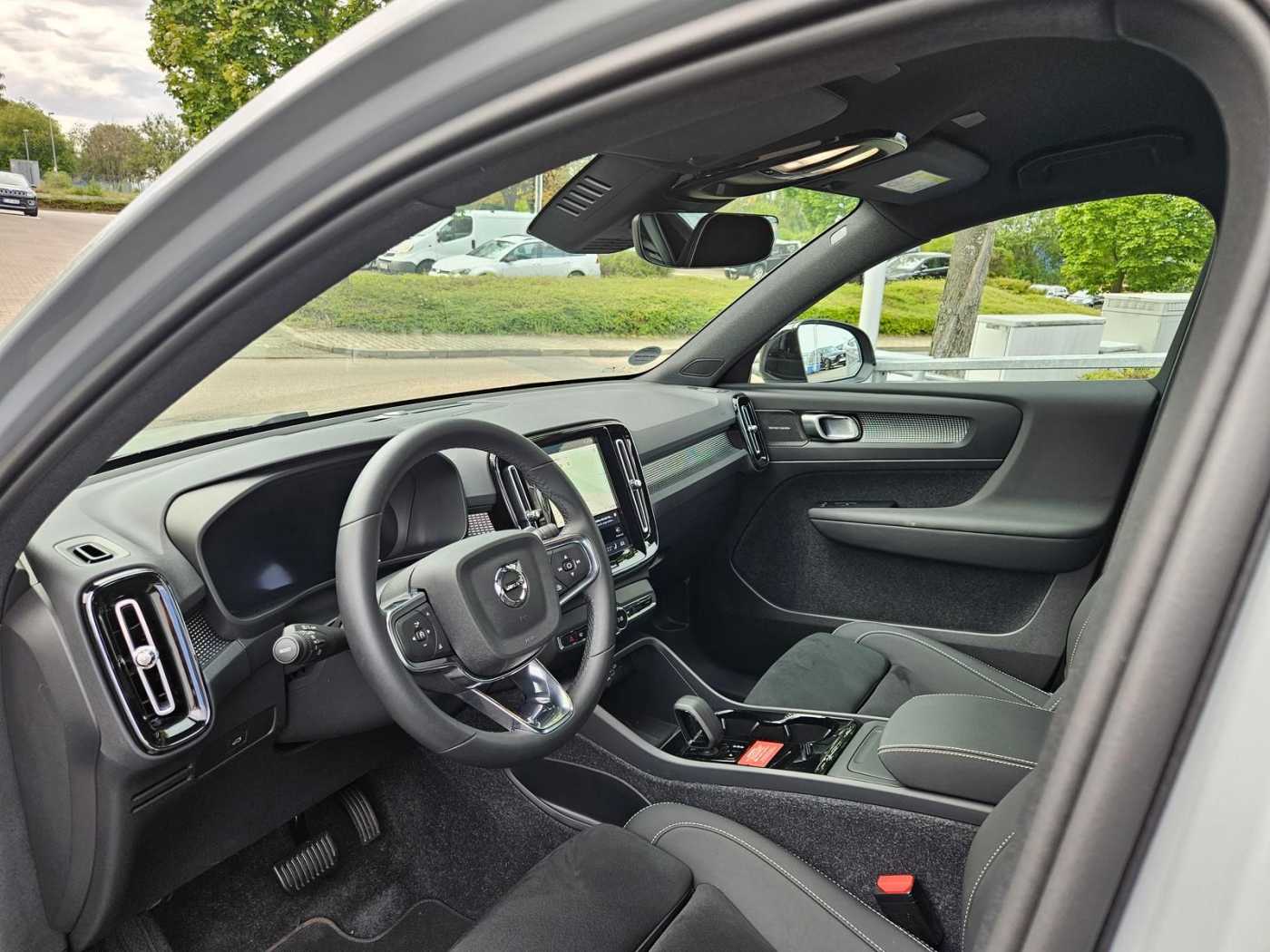 Volvo EX40 – Bild 8