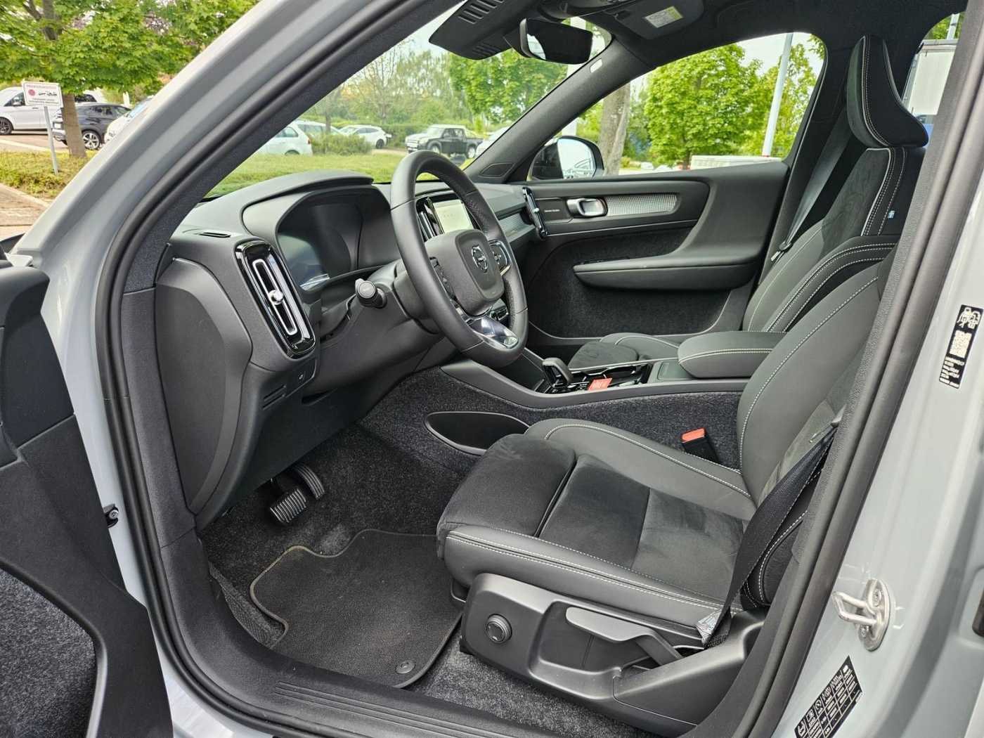 Volvo EX40 – Bild 9
