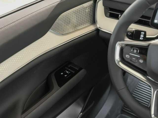 Volvo EX90 – Bild 13