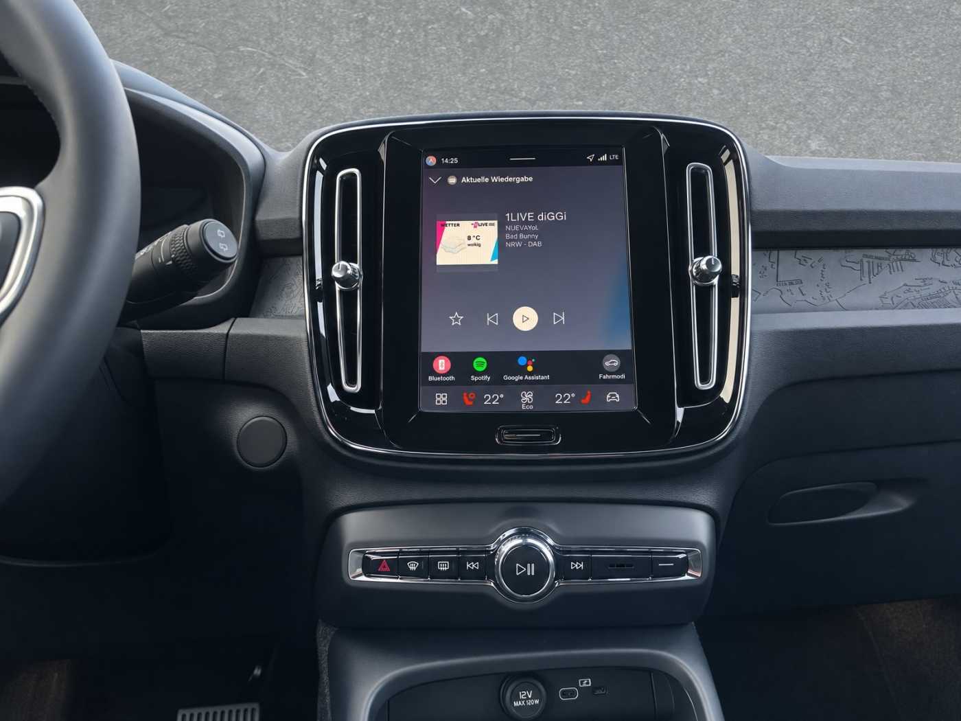 Volvo EX40 – Bild 14