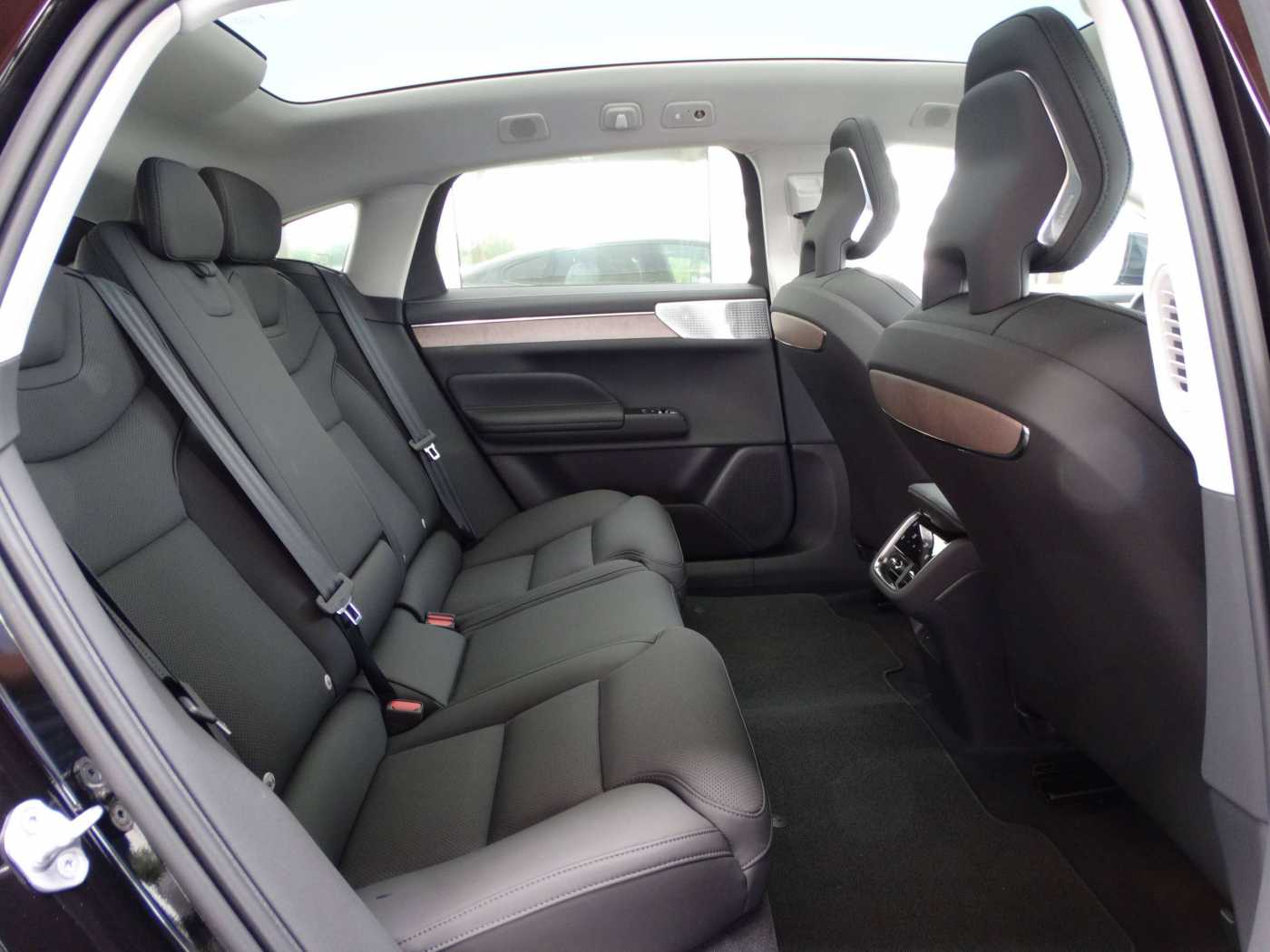 Volvo ES90 – Bild 15