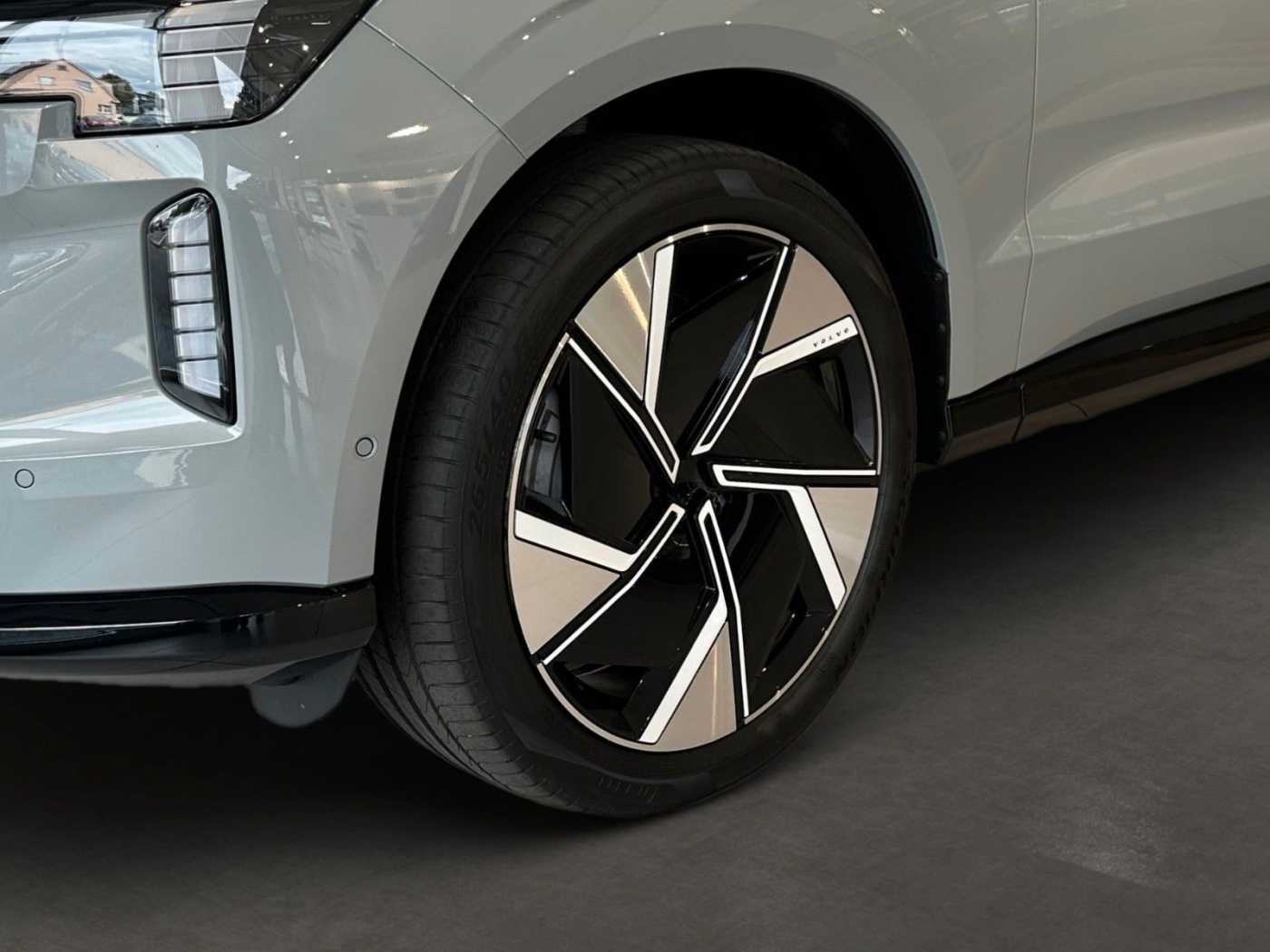 Volvo EX90 – Bild 12
