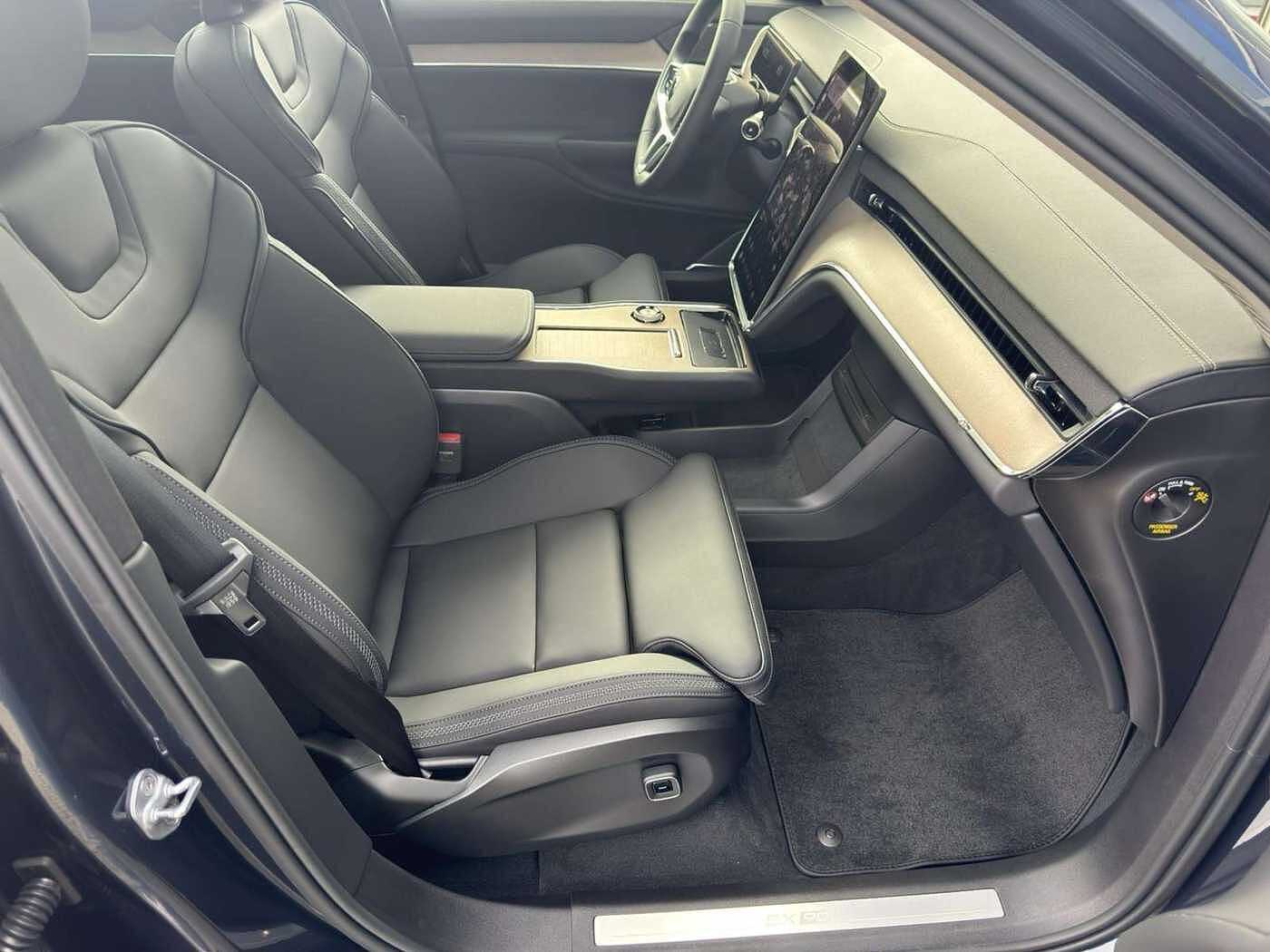 Volvo EX90 – Bild 11