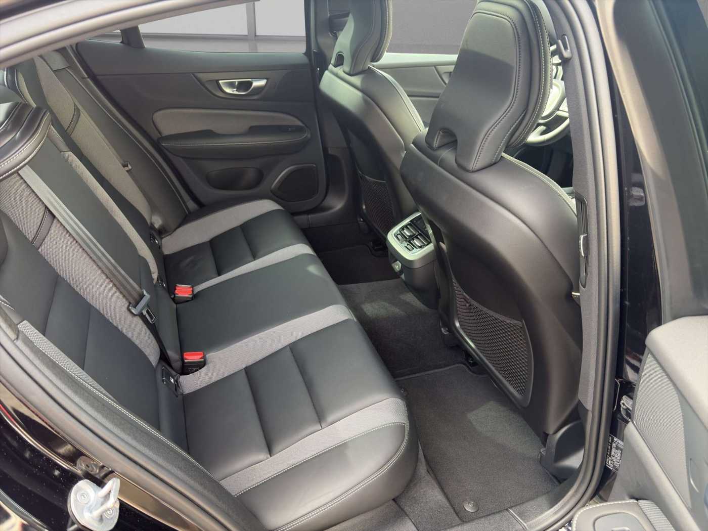 Volvo S60 – Bild 11