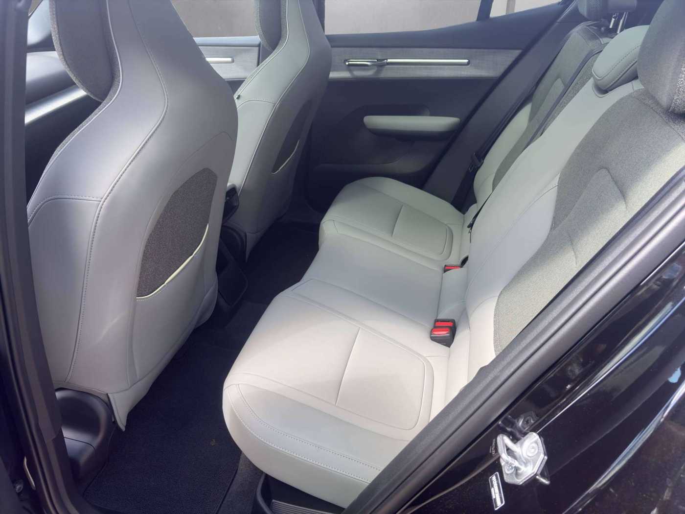 Volvo EX30 – Bild 18