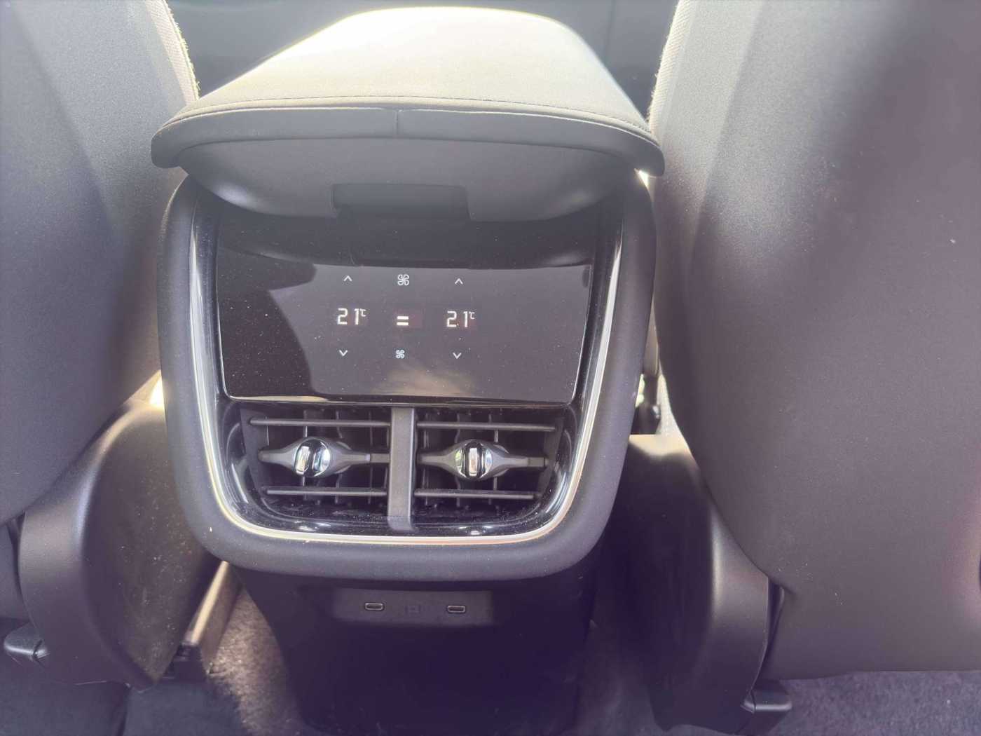 Volvo EX90 – Bild 12