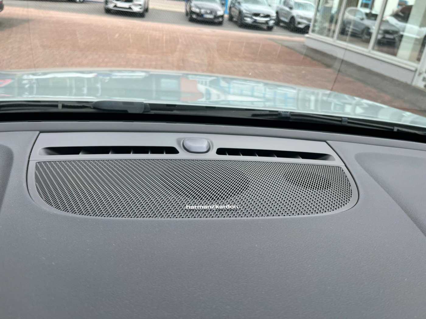 Volvo EX40 – Bild 24