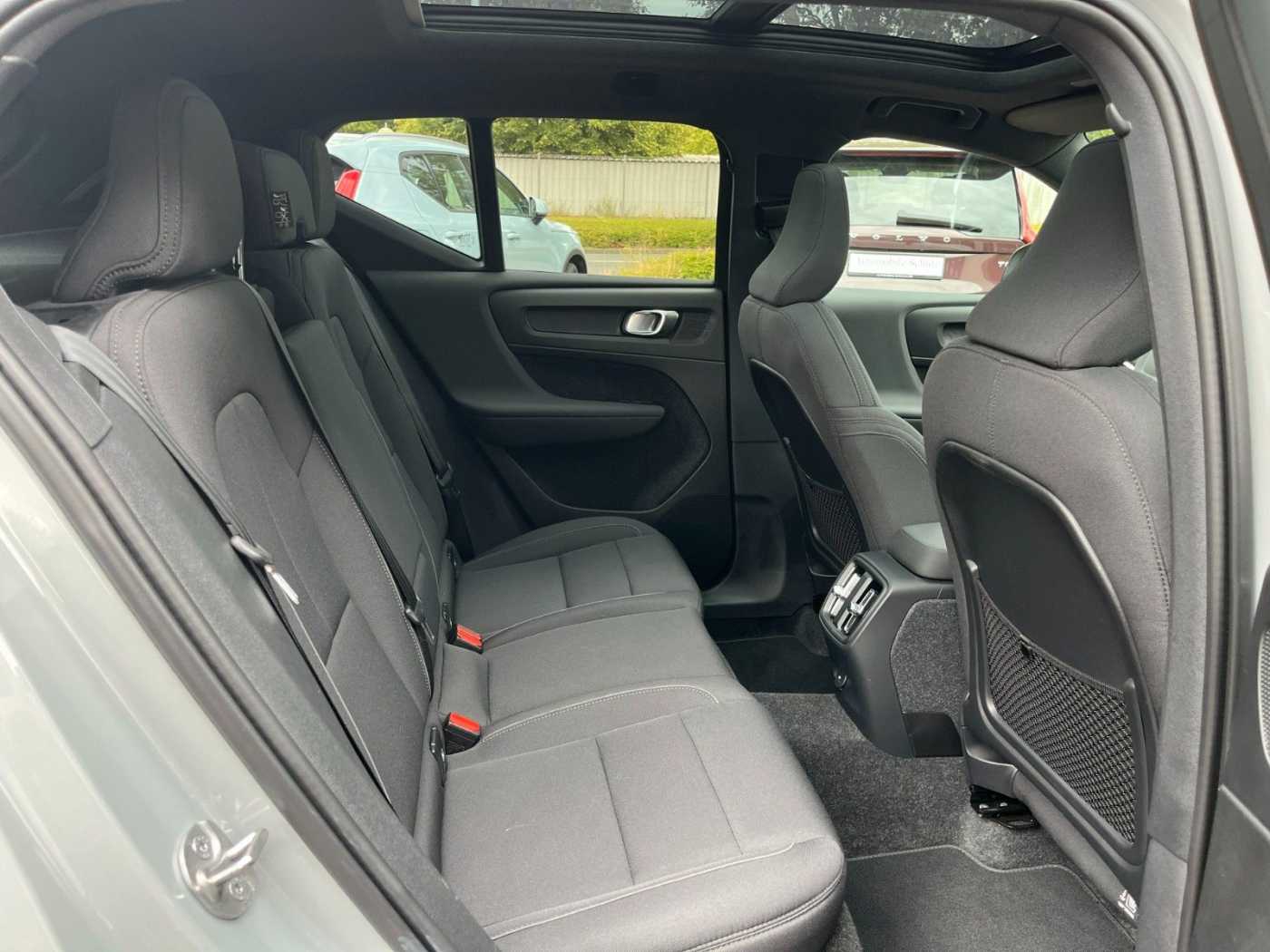 Volvo EX40 – Bild 30