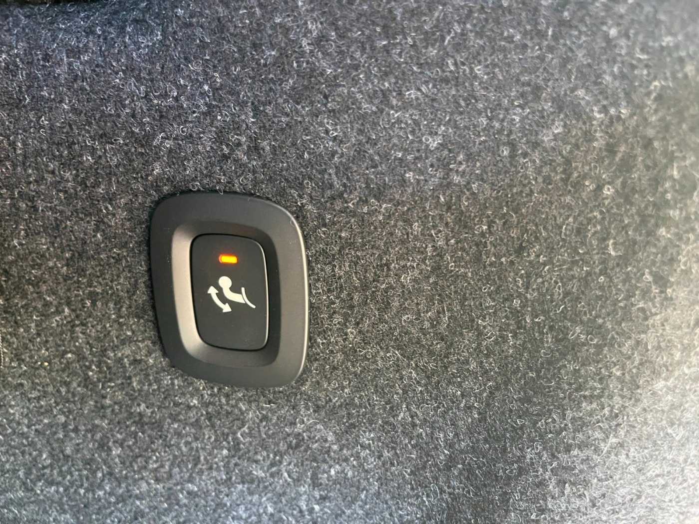 Volvo EX40 – Bild 10