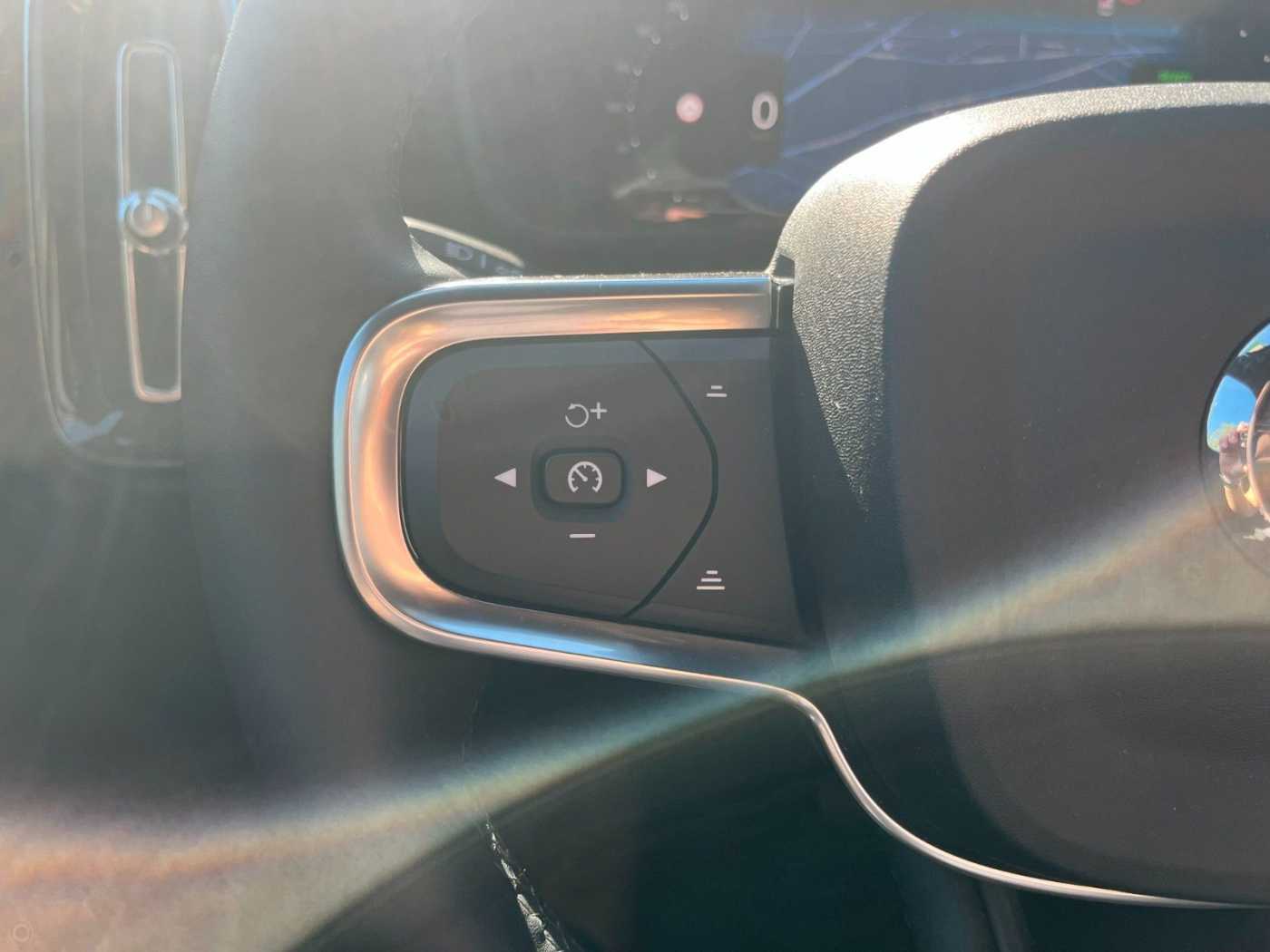 Volvo EX40 – Bild 19