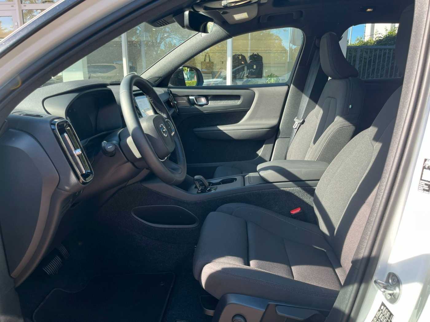 Volvo EX40 – Bild 25