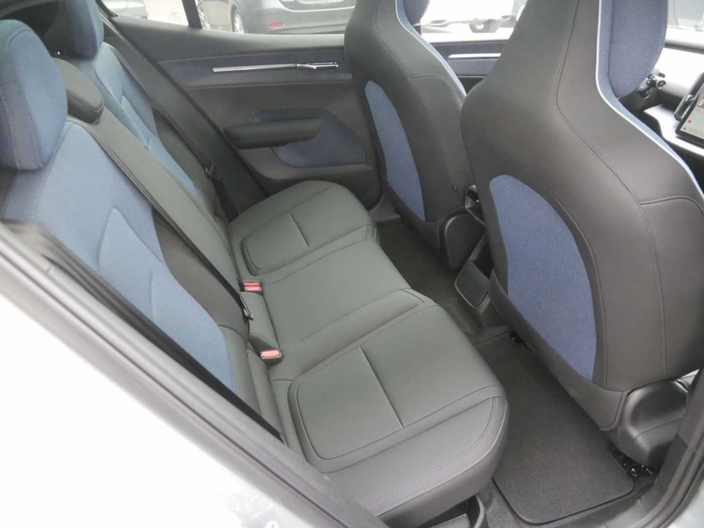 Volvo EX30 – Bild 4