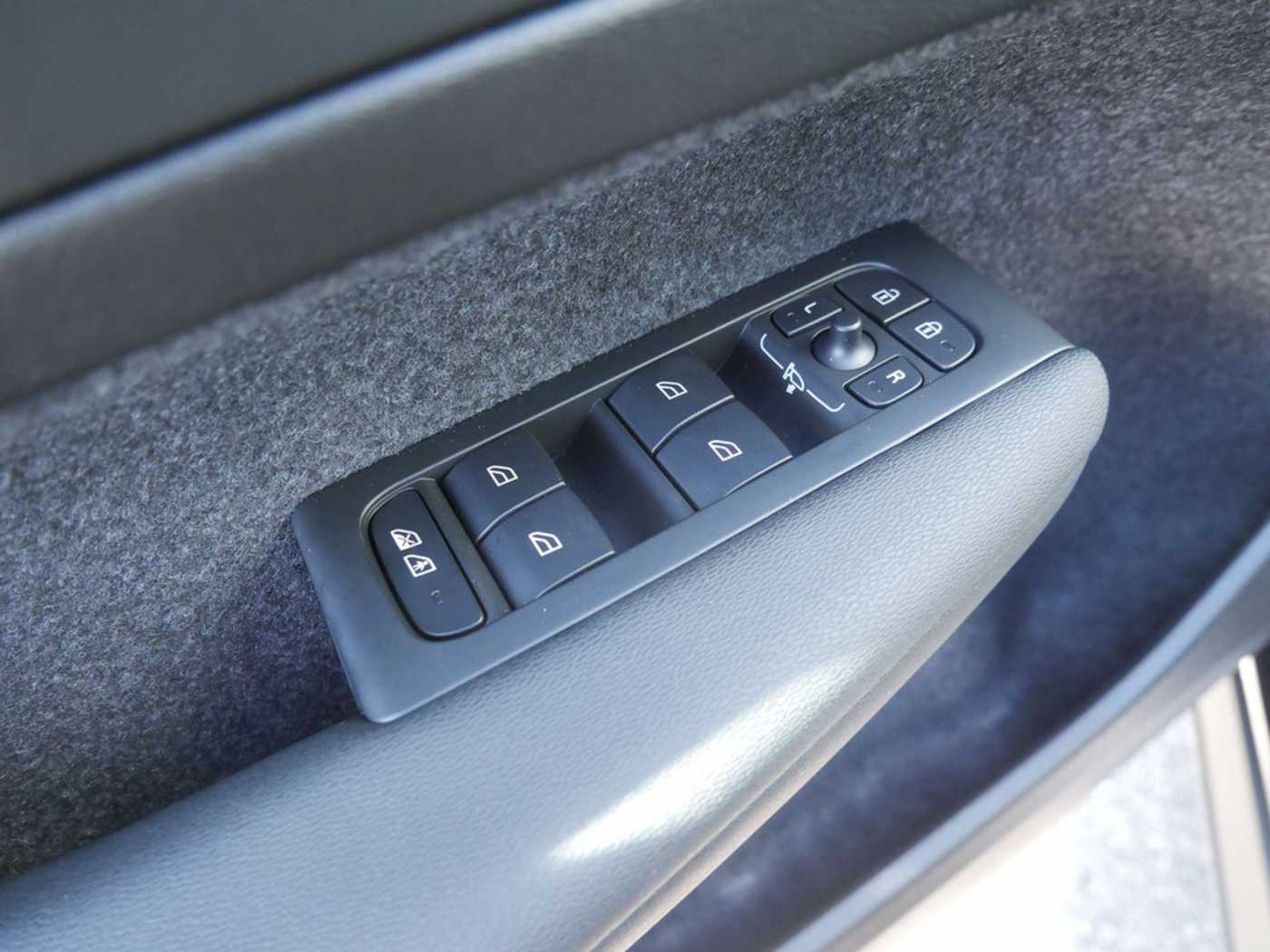 Volvo EX40 – Bild 6