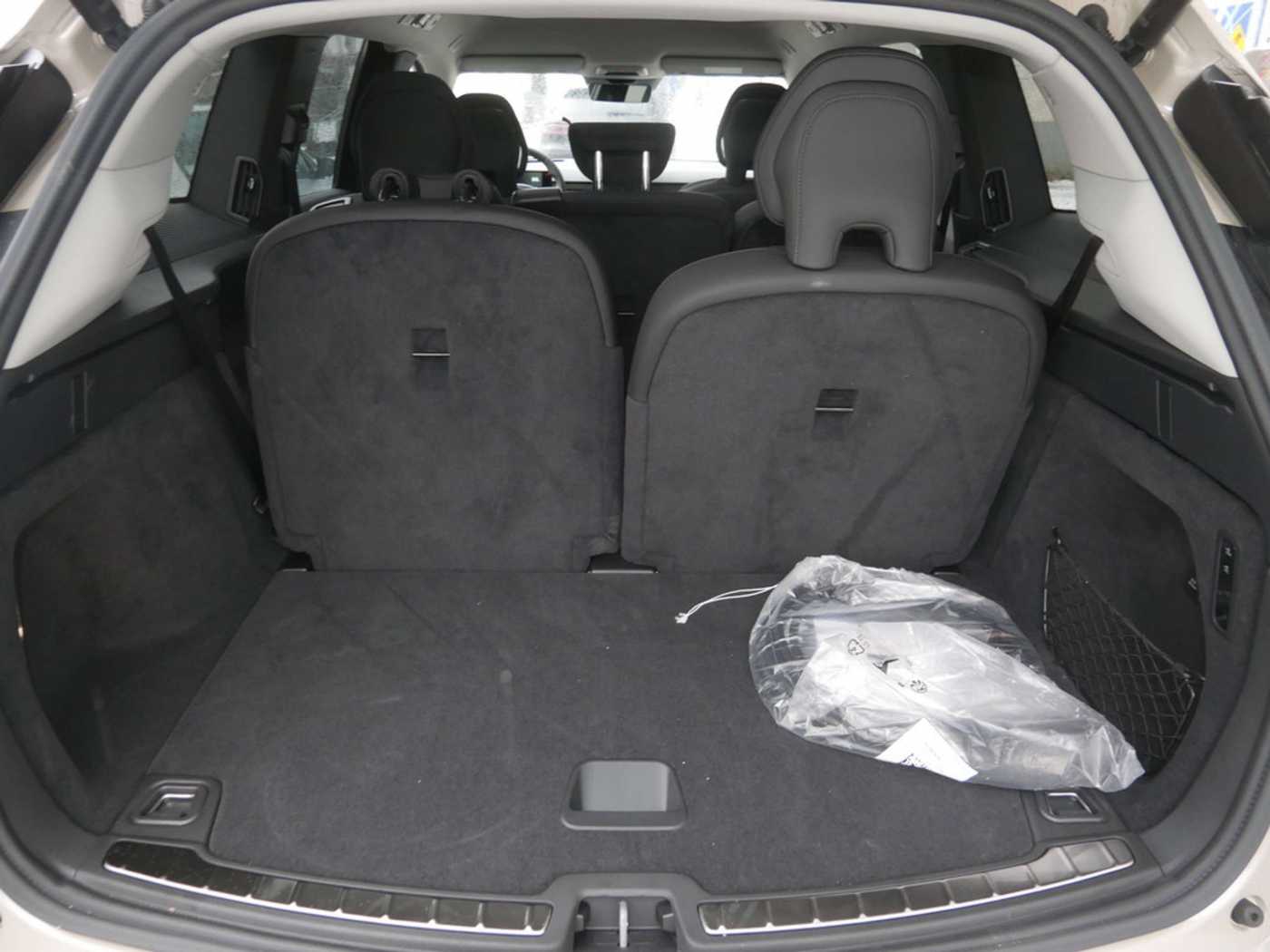 Volvo EX90 – Bild 18