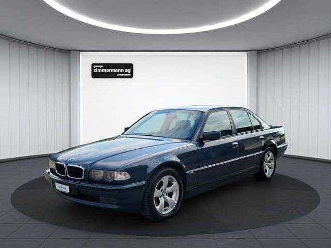 BMW 740 i A