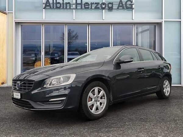 Volvo V60 Kombi 2.4 D4 Momentum AWD