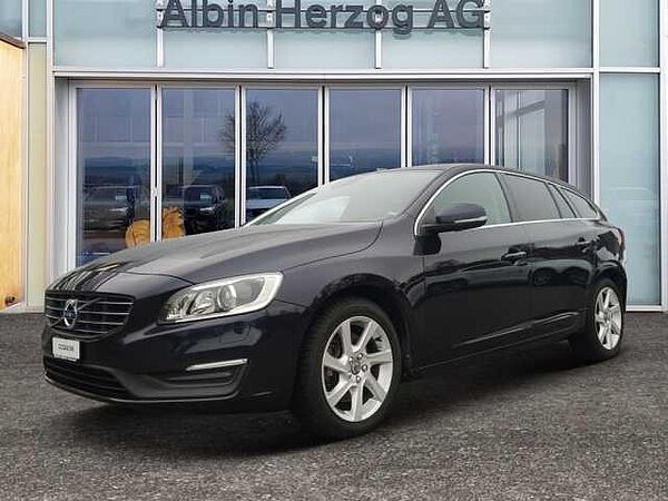 Volvo V60 2.4 D4 Momentum AWD