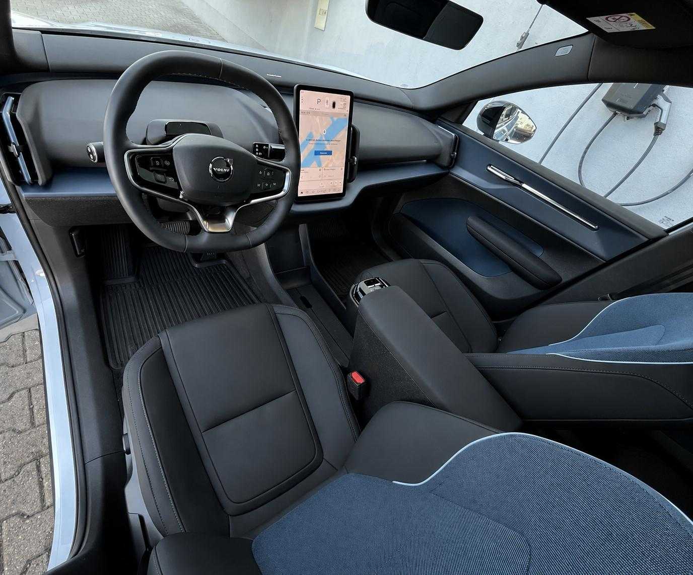 Volvo EX30