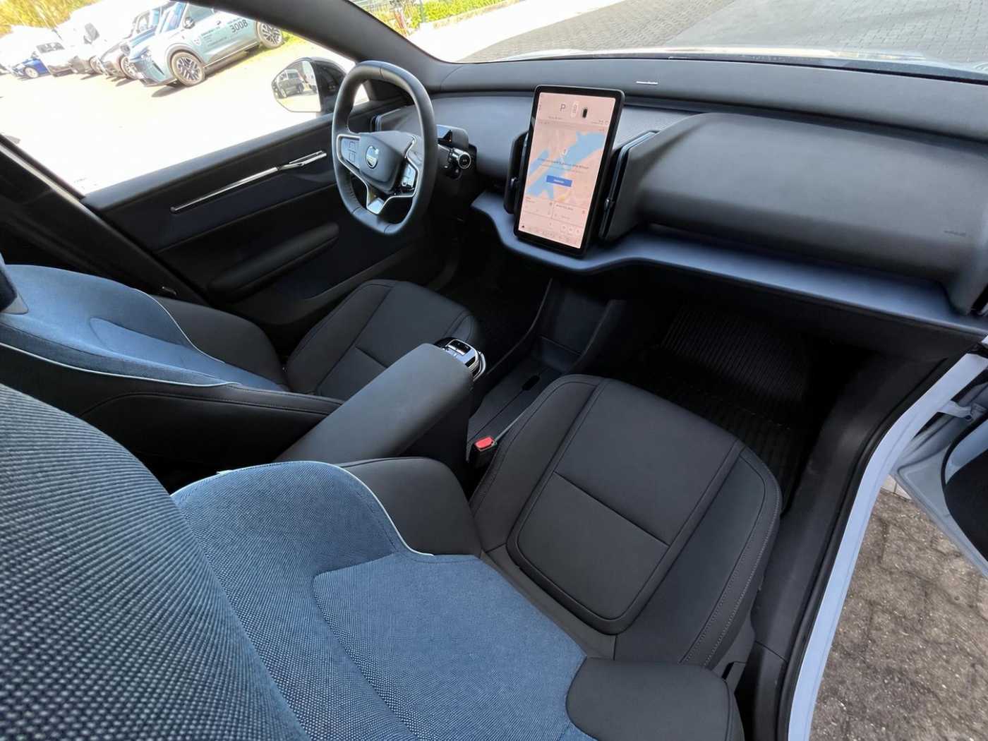 Volvo EX30