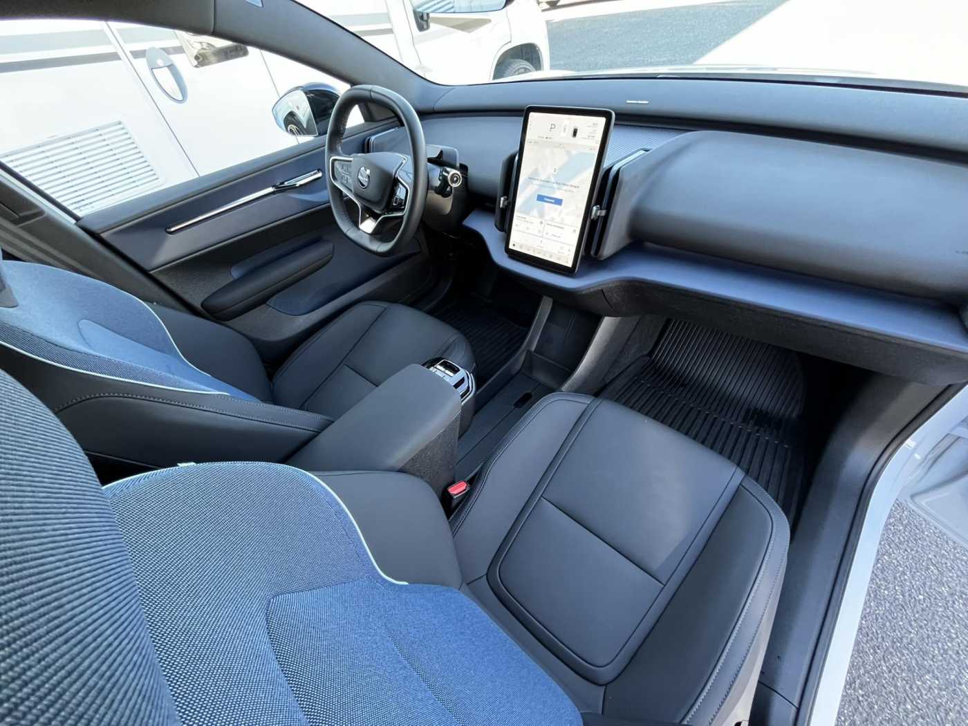 Volvo EX30