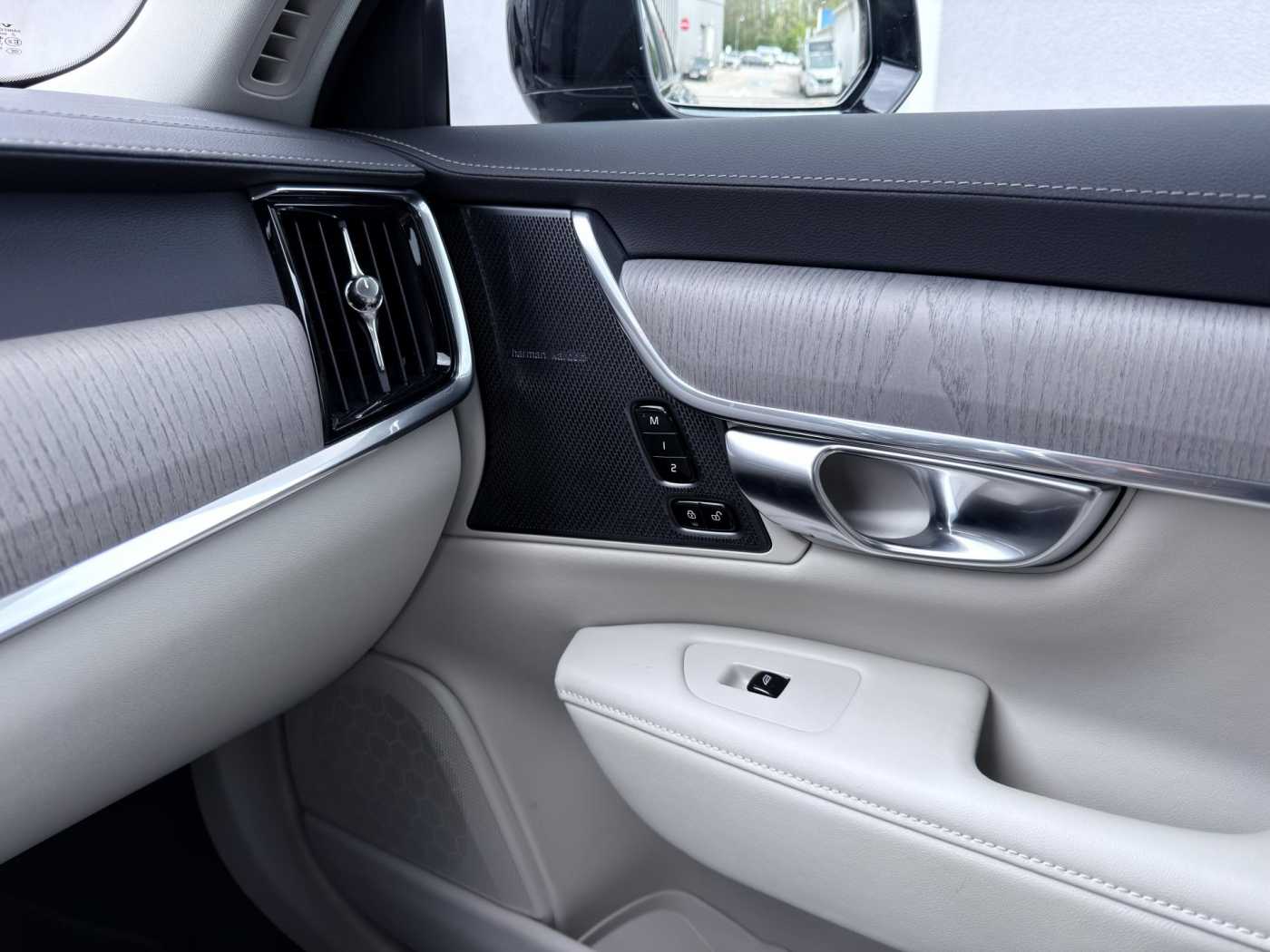 Volvo V90
