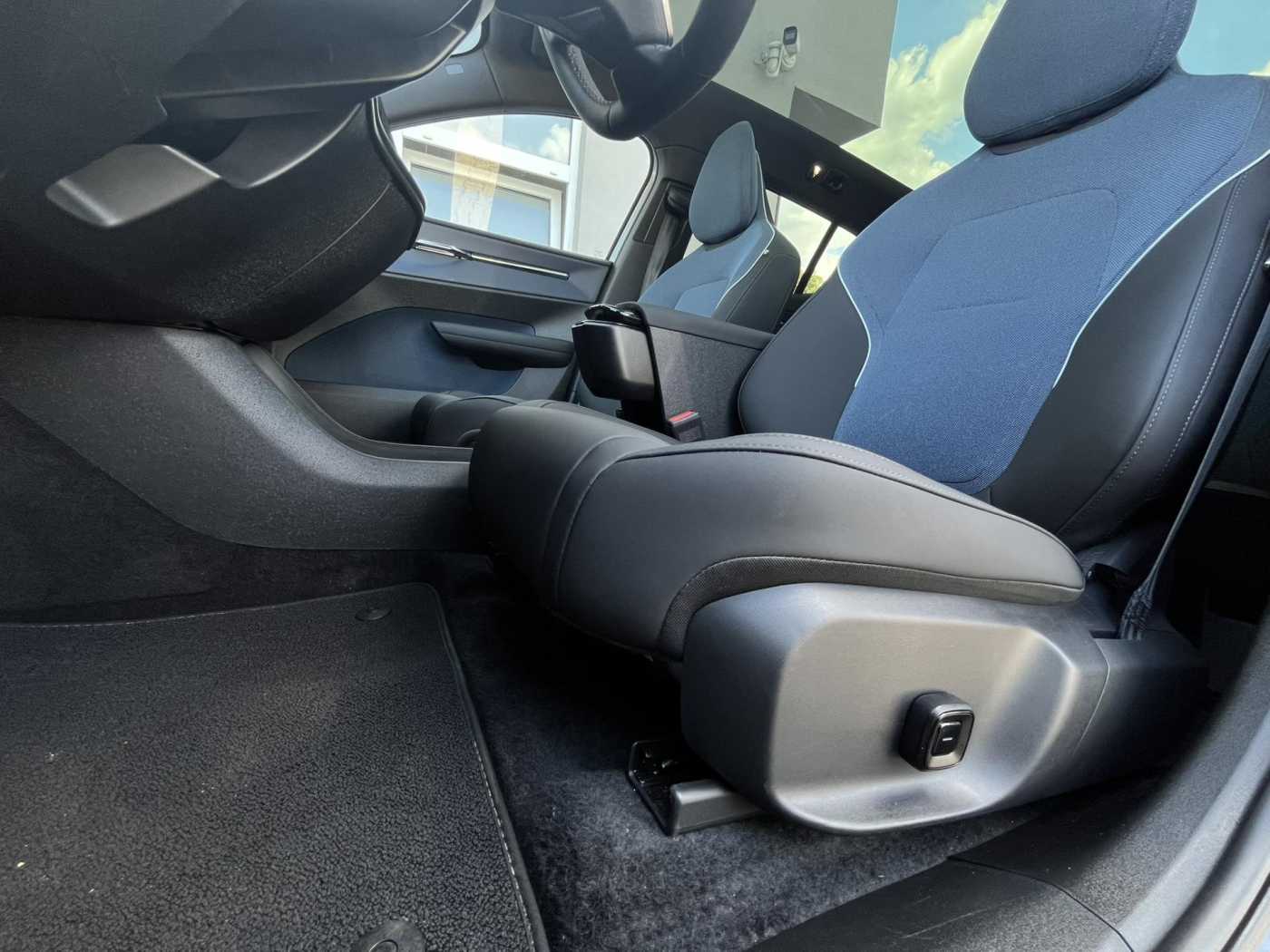 Volvo EX30