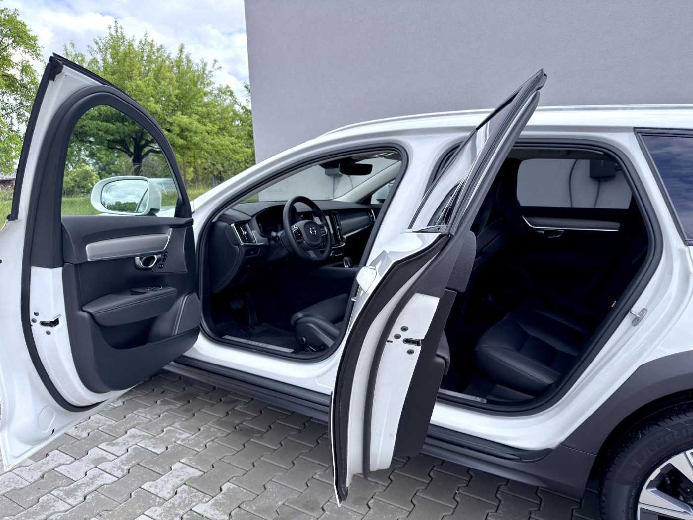 Volvo V90 Cross Country