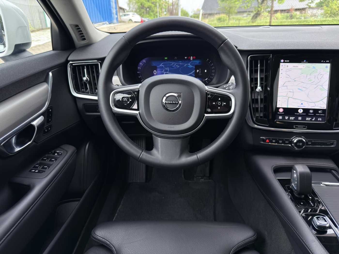 Volvo V90 Cross Country