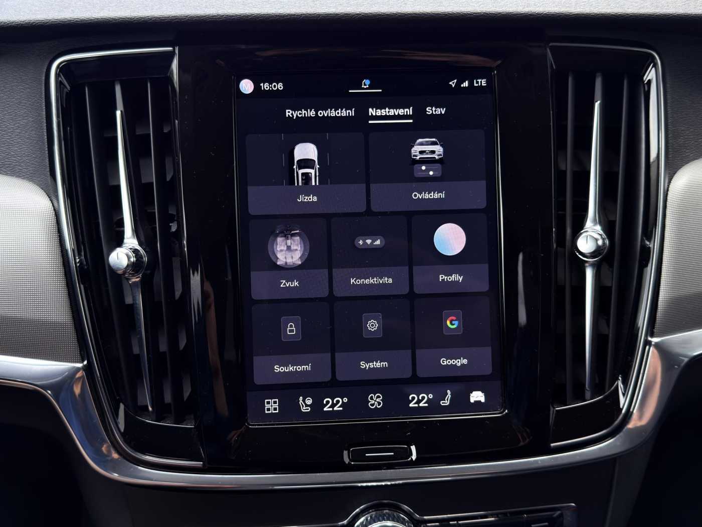 Volvo V90 Cross Country