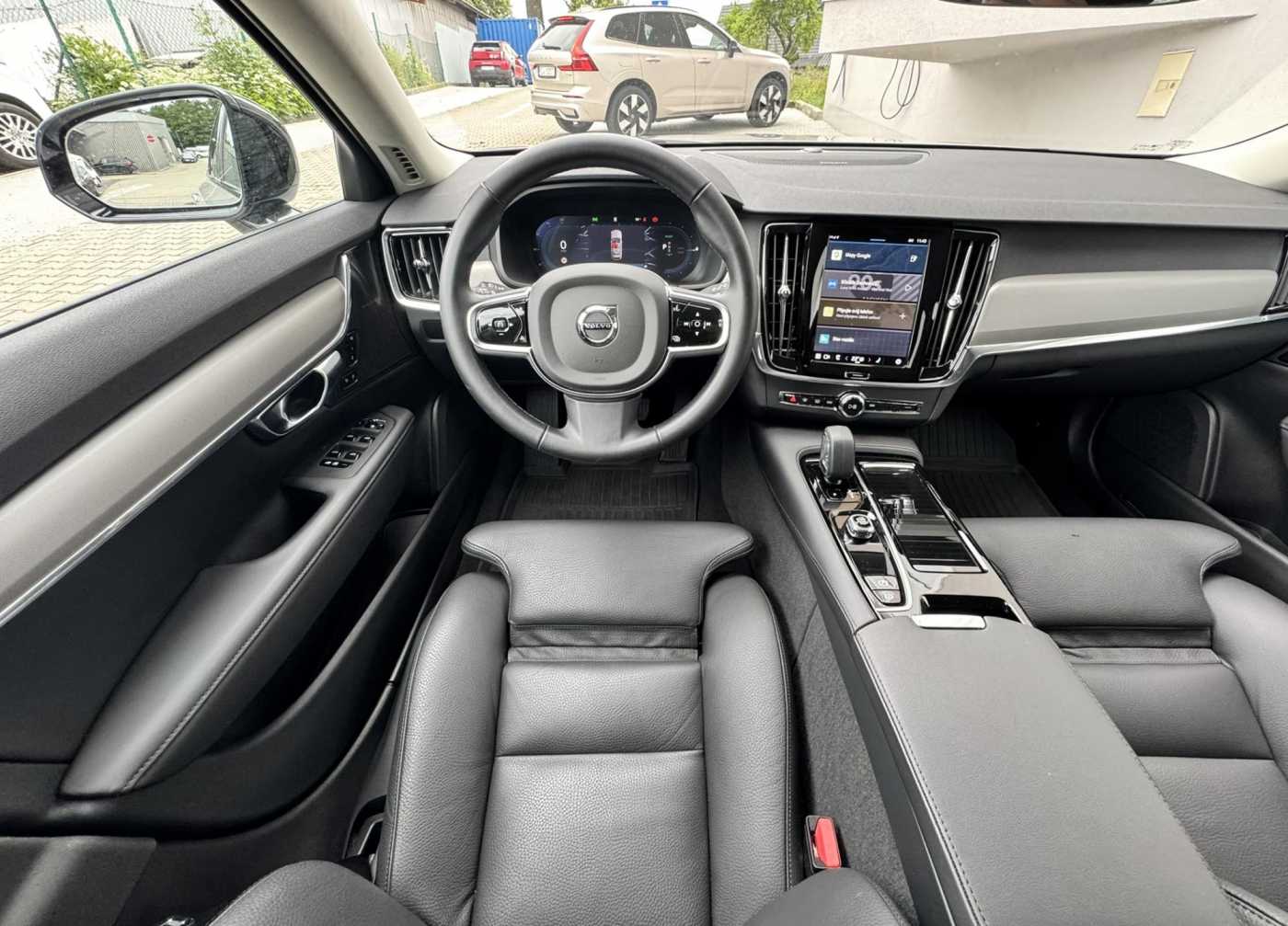 Volvo V90