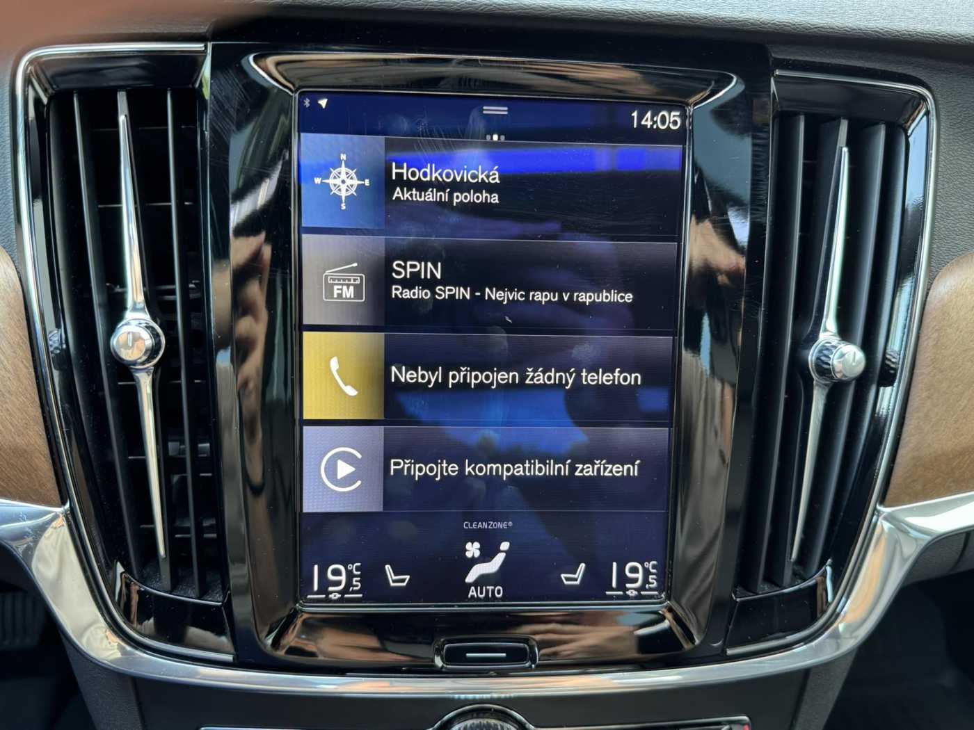 Volvo S90