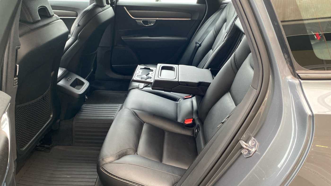 Volvo V90 Cross Country