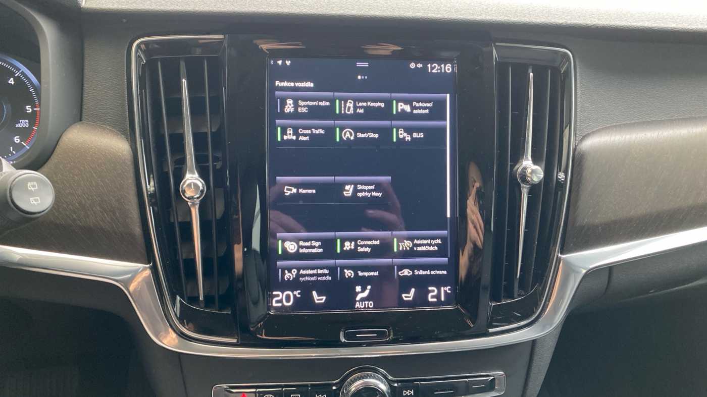 Volvo V90 Cross Country