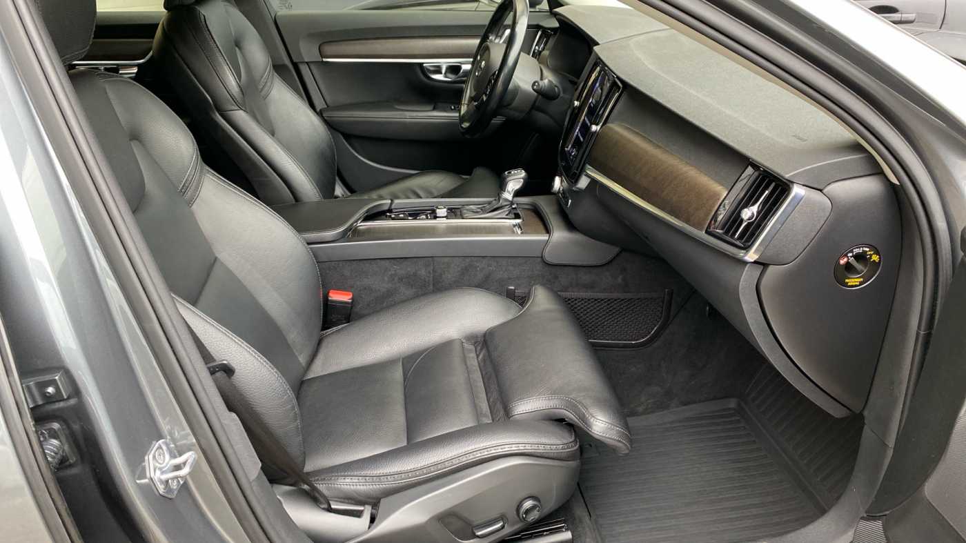 Volvo V90 Cross Country