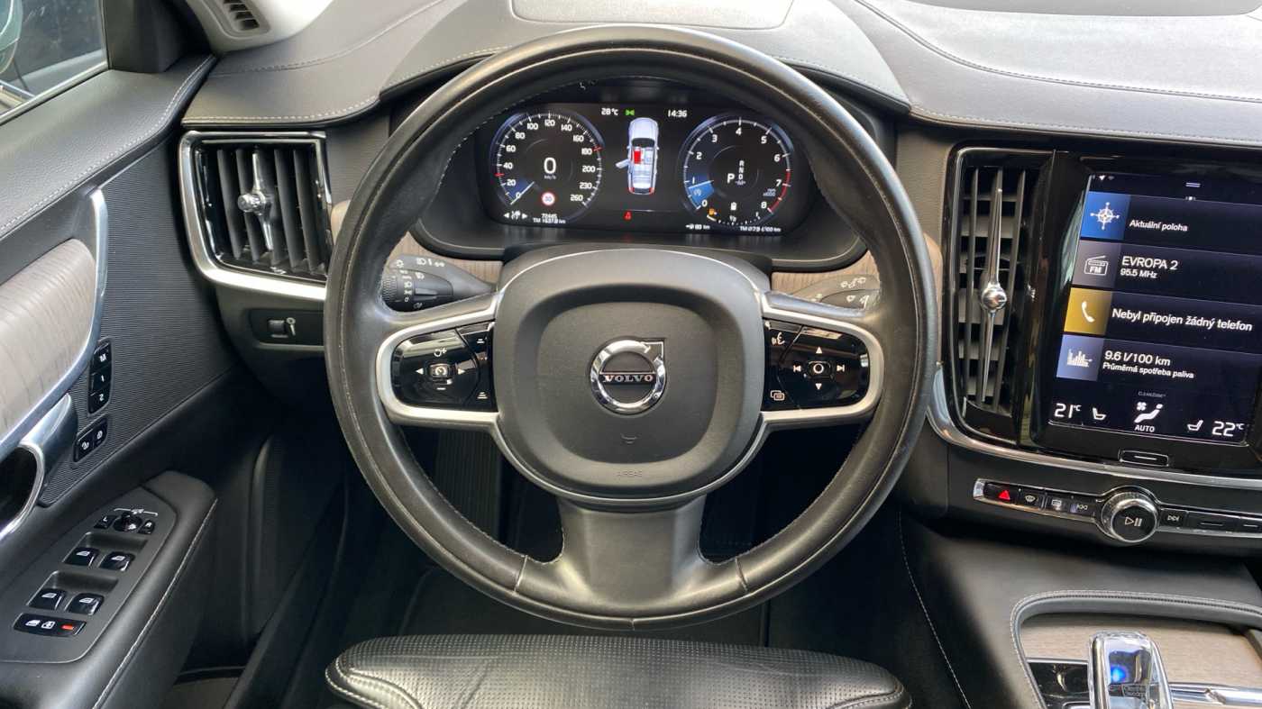 Volvo V90