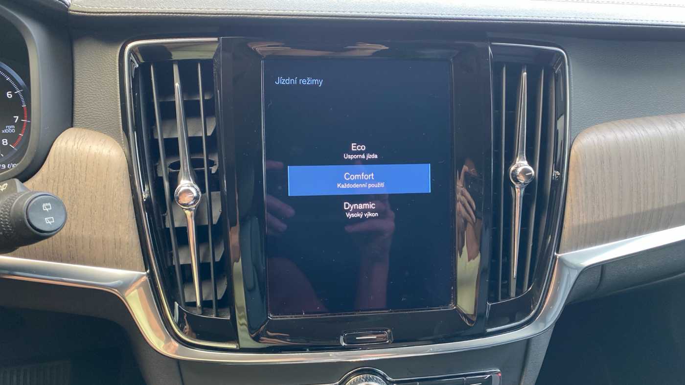 Volvo V90