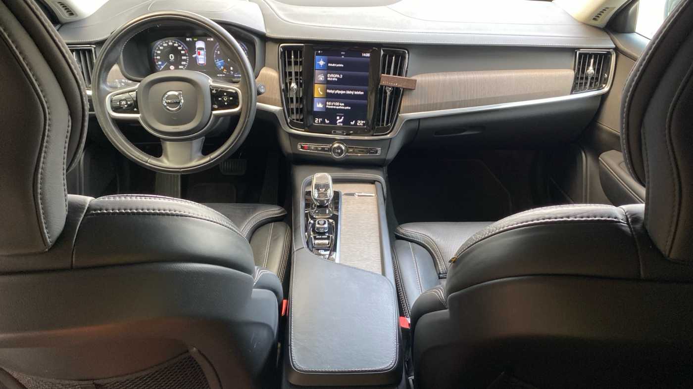 Volvo V90