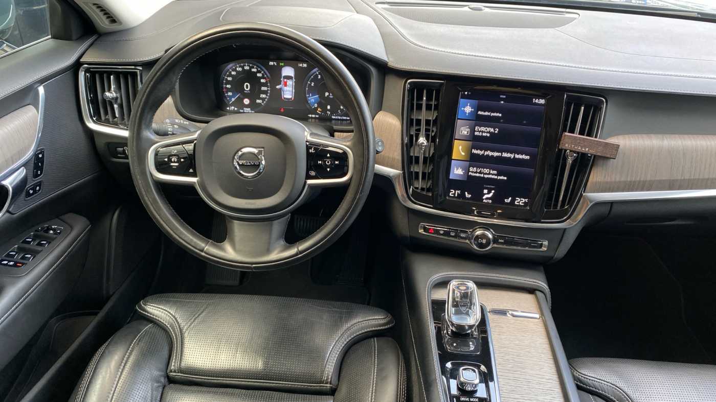 Volvo V90