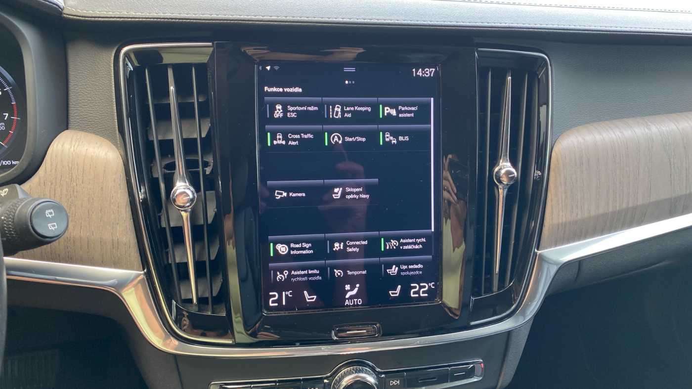 Volvo V90