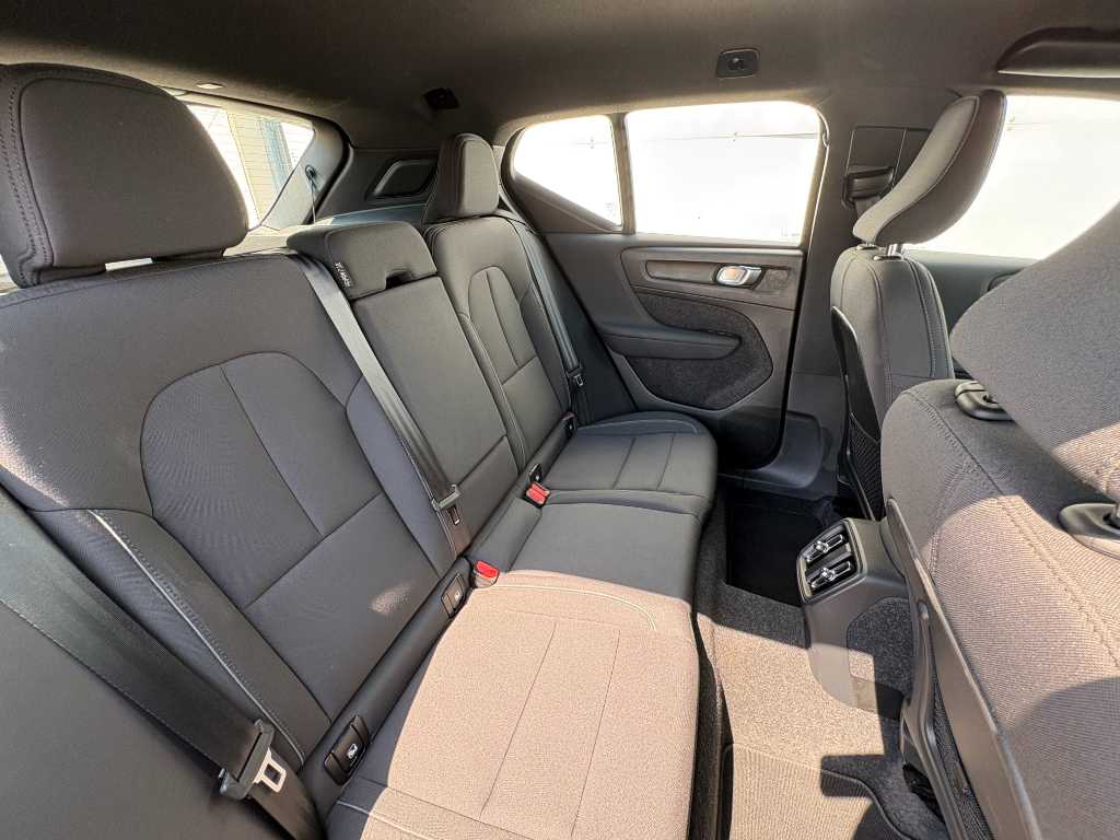 Volvo EX40