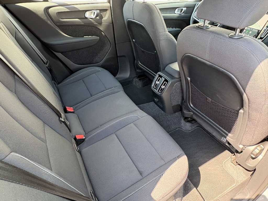 Volvo EX40