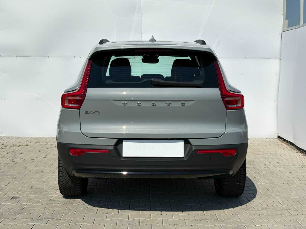 Volvo EX40