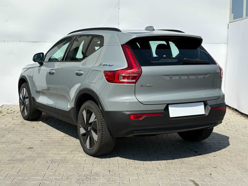 Volvo EX40