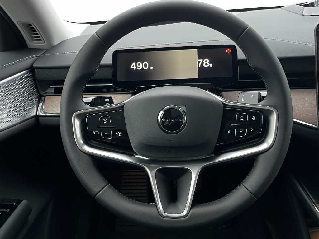 Volvo ES90