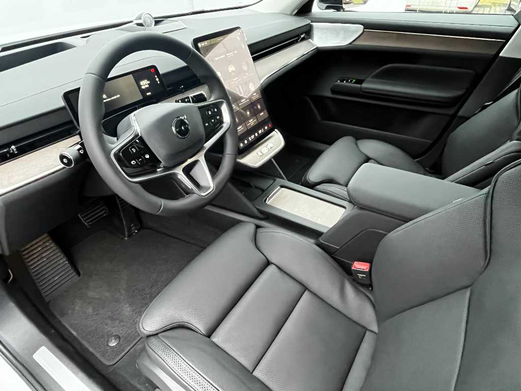 Volvo ES90