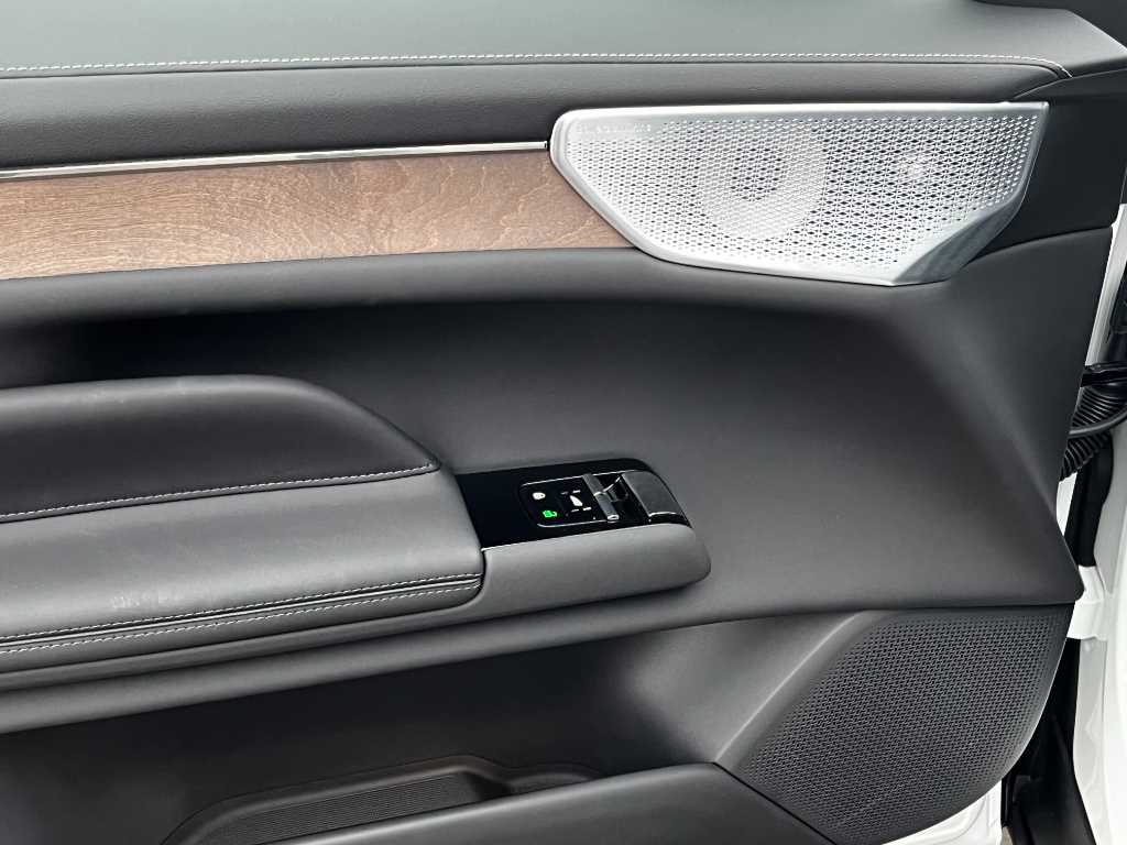 Volvo ES90
